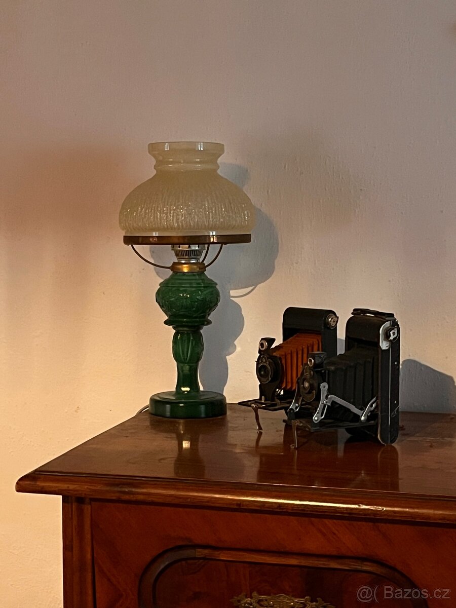 Starožitný nábytek — skříň židle… - 10