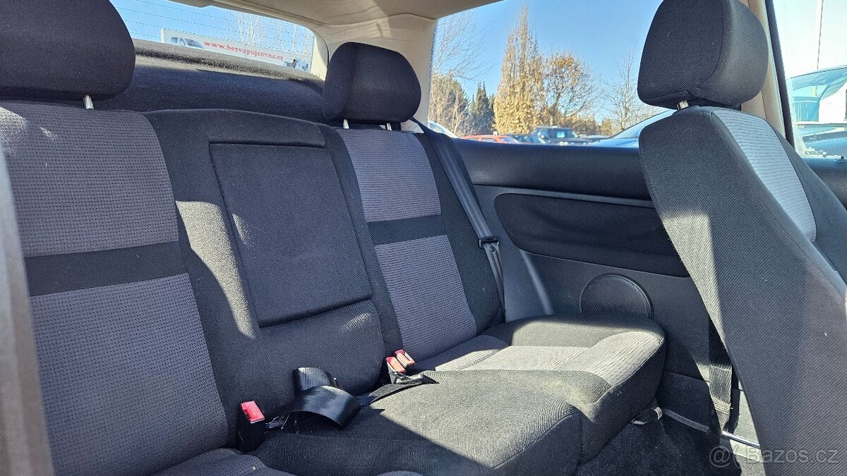 Volkswagen Golf 1,6i - 10