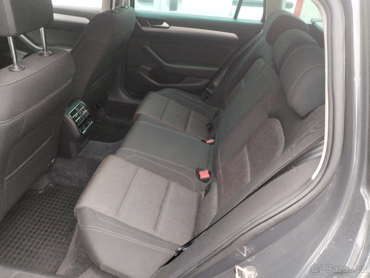 Prodám VW Passat 2,0 TDI, 110 kw,dsg - 10