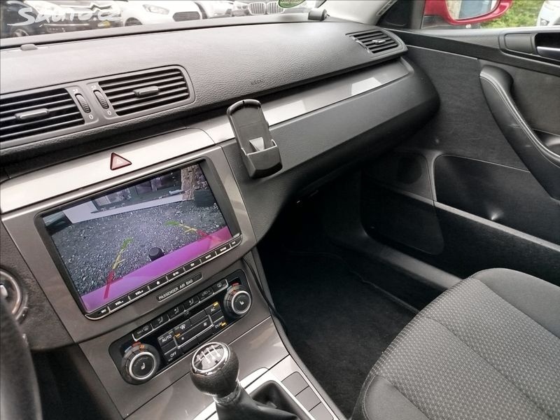 VW Passat 2.0 TDi 103kW, r.v. 6/2010, naj. 258.691 km - 10