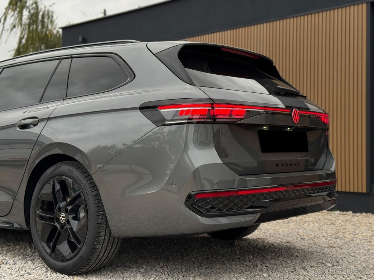 Volkswagen Passat Variant R-Line 2.0 TDI 4X4 DSG Pano,Matrix - 10