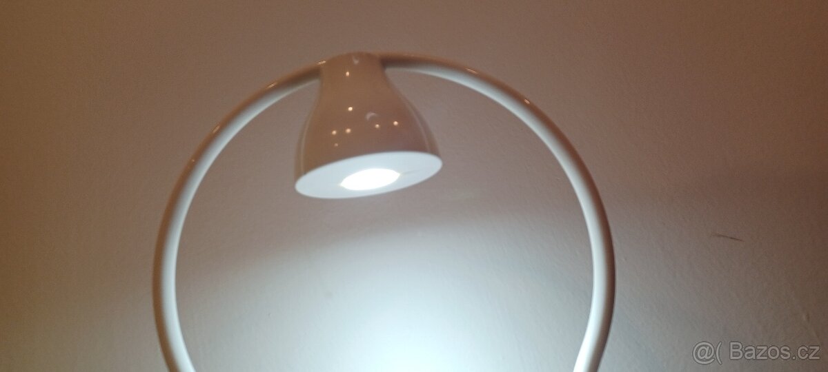 Chytrý květináč ONE - 10