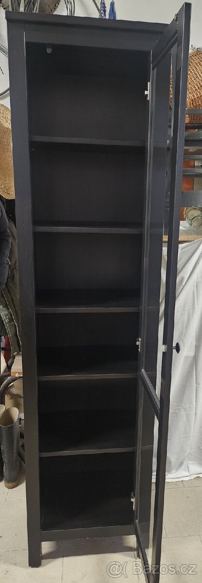 Vitríny a police Ikea Hemnes - 10