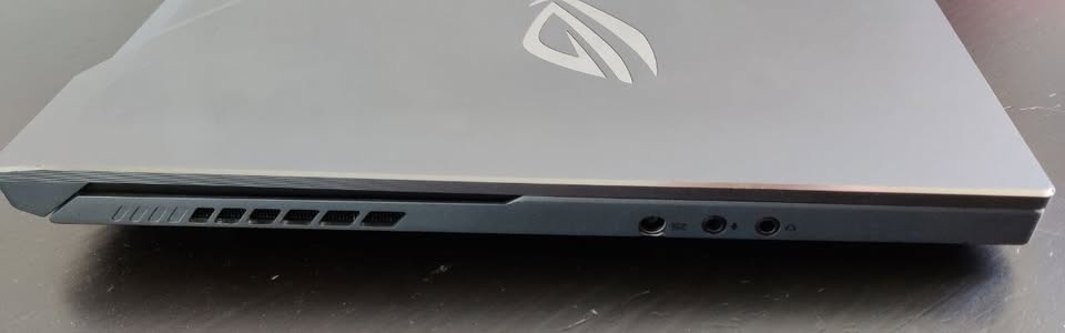 Herní notebook Asus ROG Zephyrus Duo 15 GX550LWS-HF070T - 10