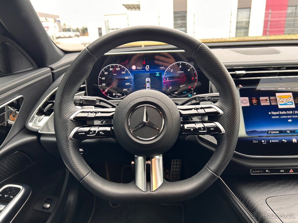 Prodám Mercedes-Benz E 220d 4MATIC AMG, záruka - 10