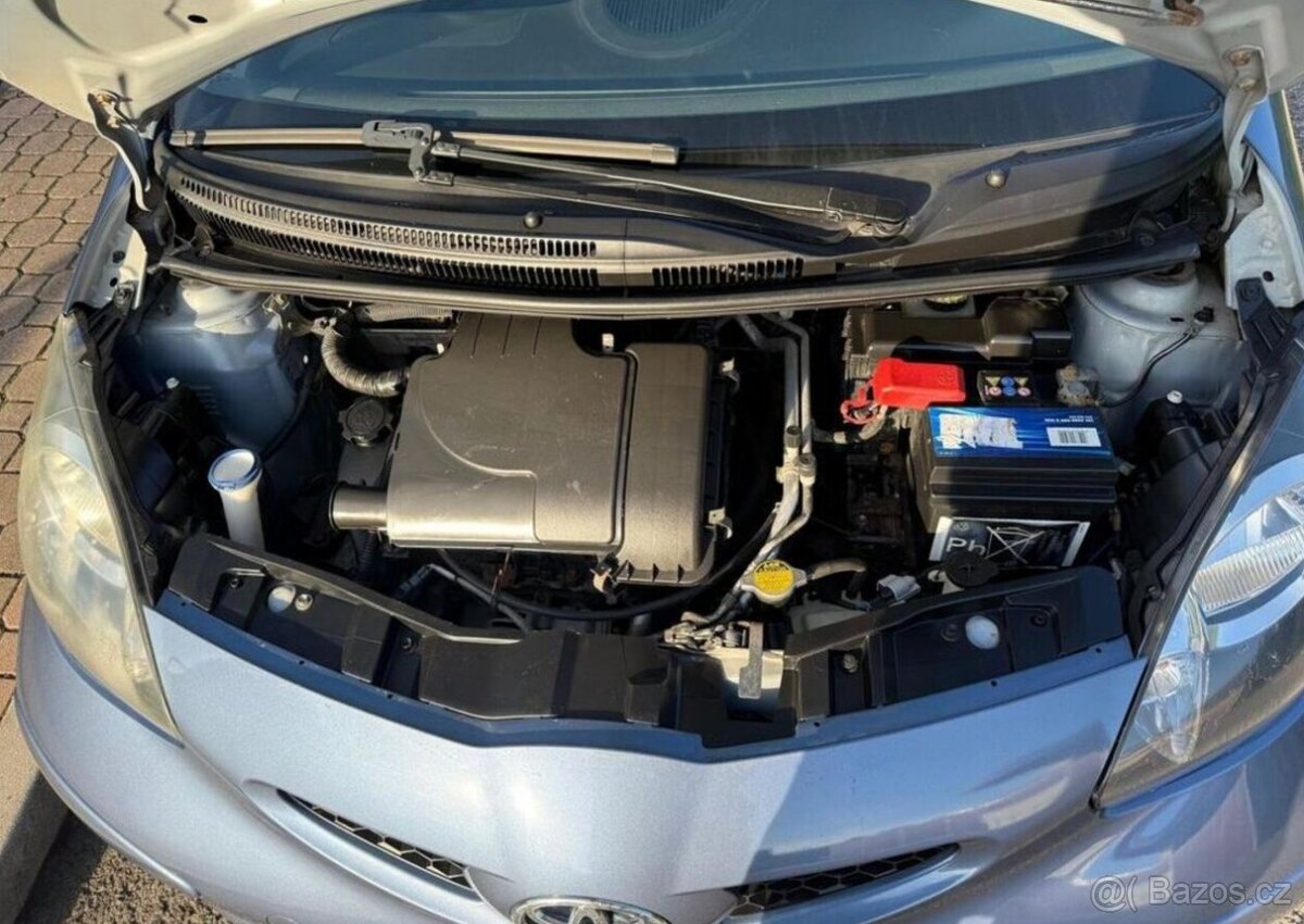 Toyota Aygo 1,0 i klima serviska nová STK benzín - 10