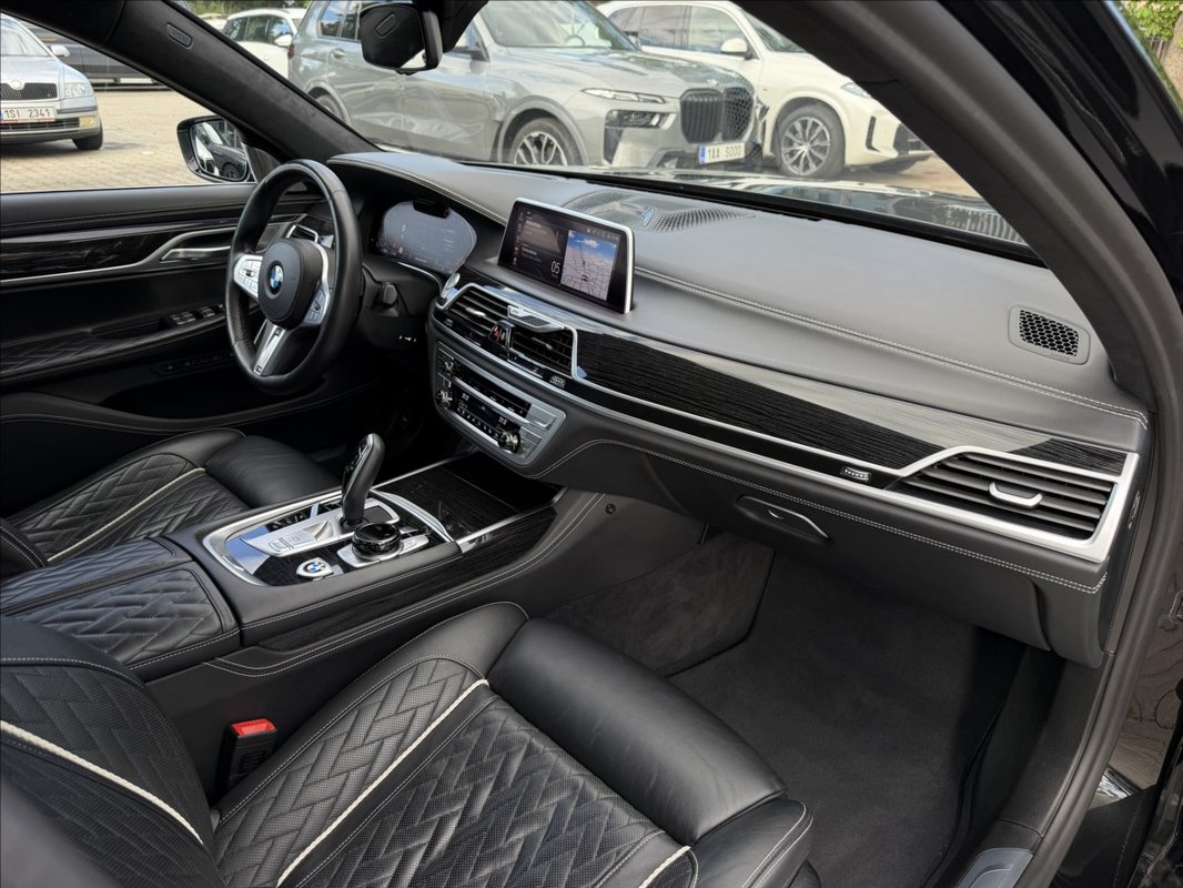 BMW Řada 7 740D Long Individual 2019 - 10