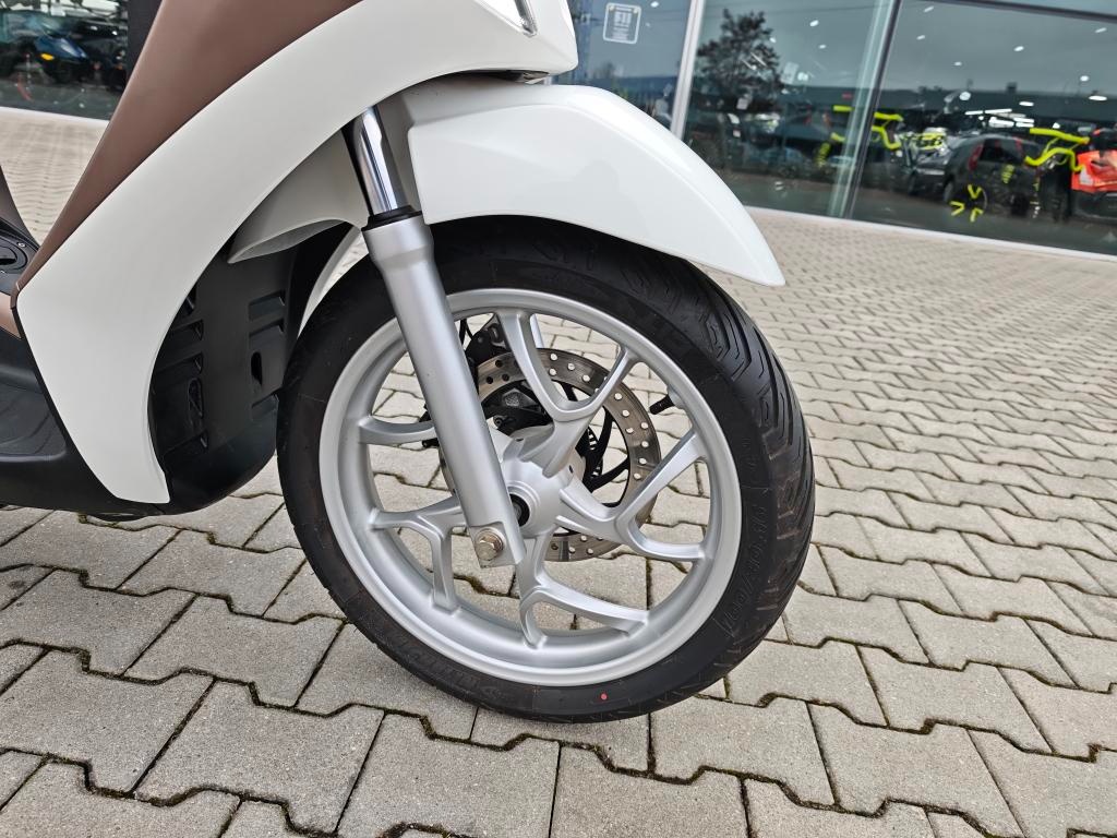 Piaggio Medley 125, najeto 1.364 Km - 10
