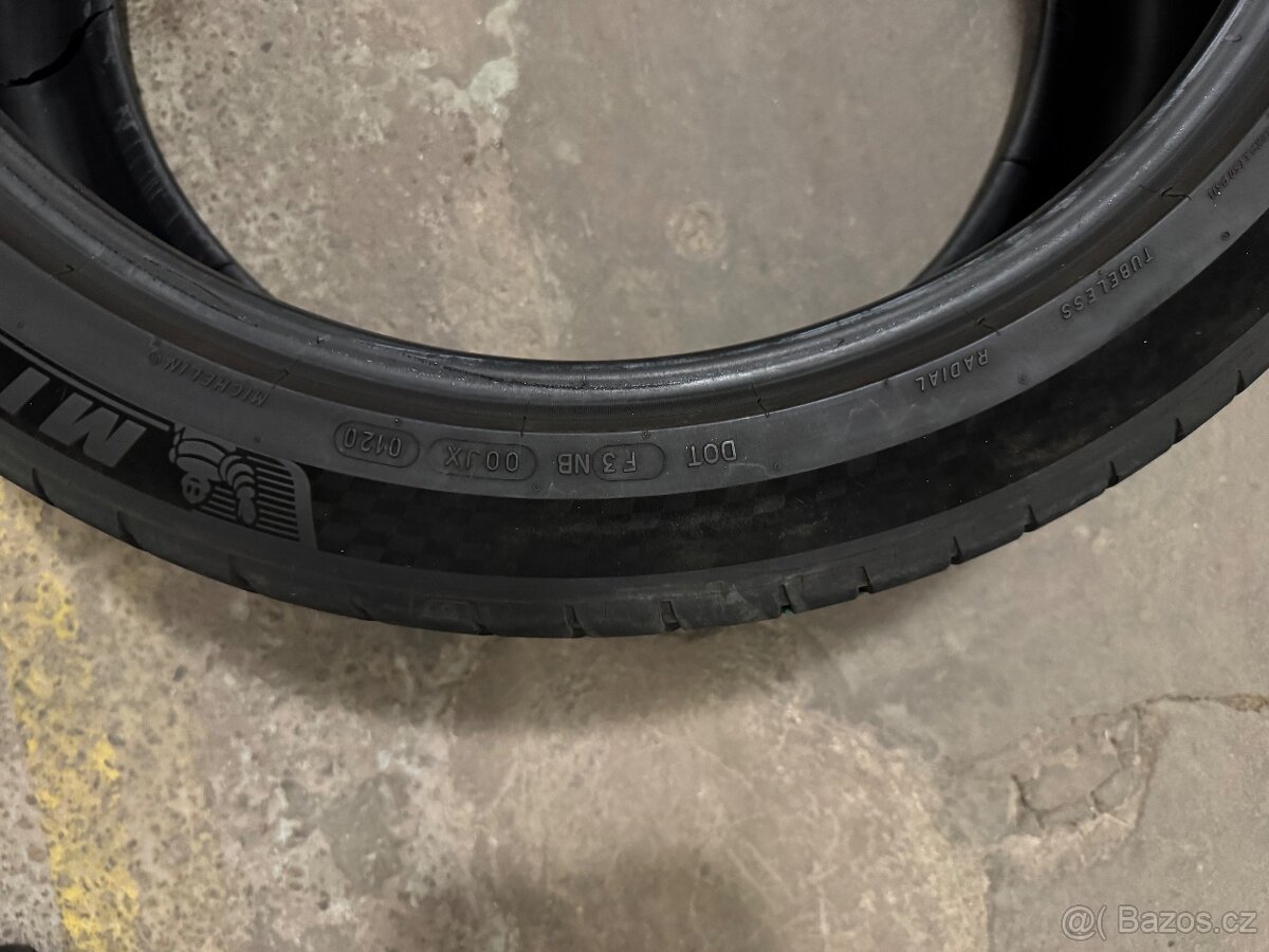 Michelin Pilot Sport S4 265/40/22 letní - 10