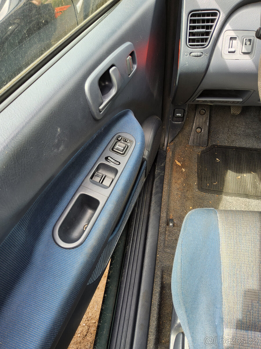 Honda HR-V 1,6 16V 1999 - pouze dily - 10