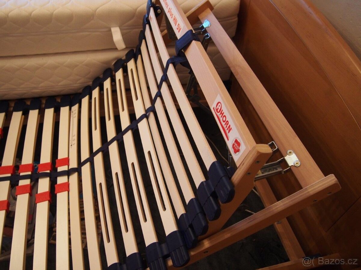 Postele HANAU (2xpostel+rošt+noční stolek+matrace) - 10