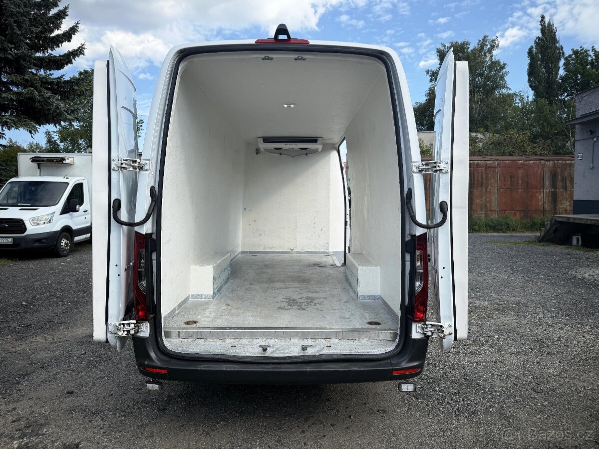 Mercedes Sprinter 319 V6 Automat. Chladiak/Mraziak zásuvka - 10