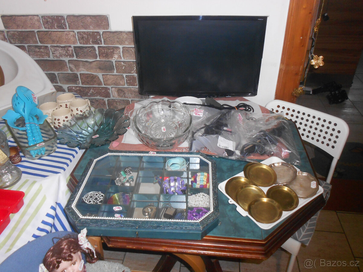 Bazárek - nově otevřen. - 10