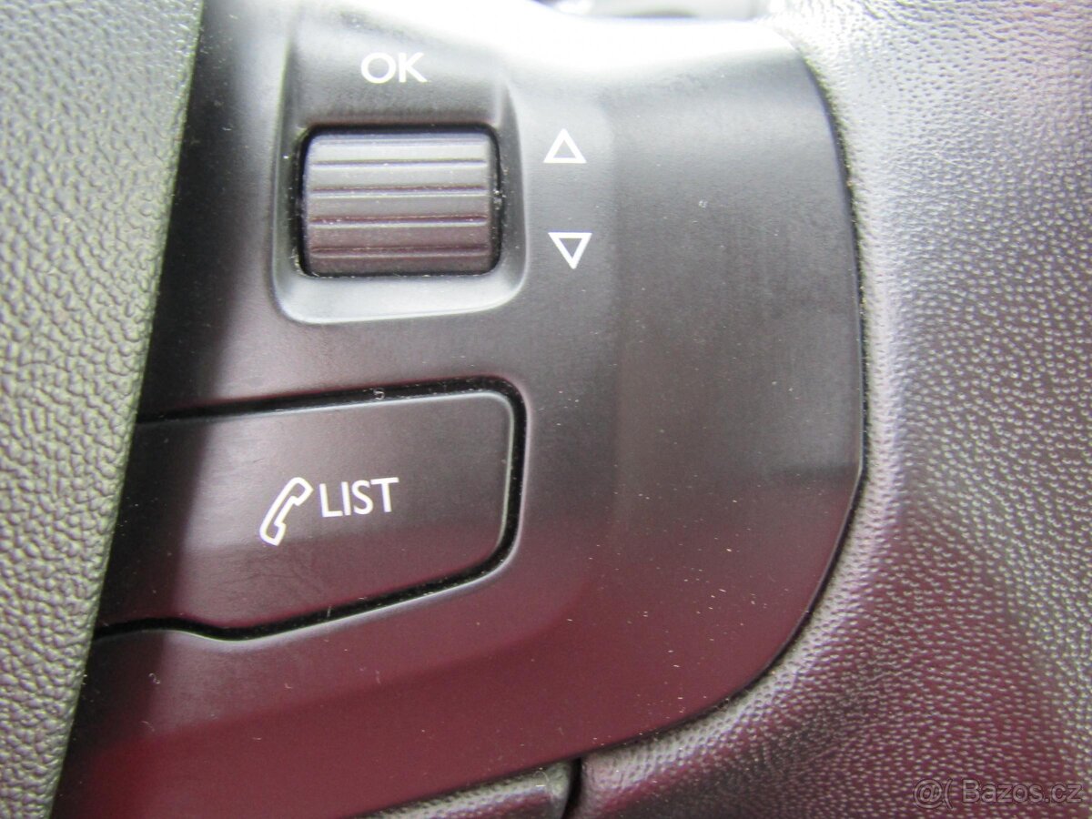 Peugeot 208 1.2 VTi , 60 kW benzín, 2013 - 10