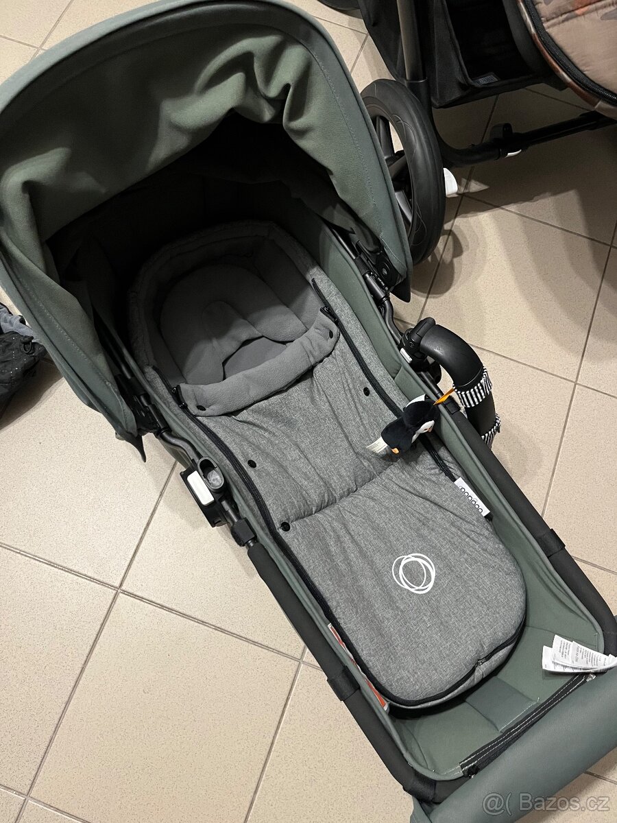 Bugaboo Donkey 5 s příslušenstvím - 10