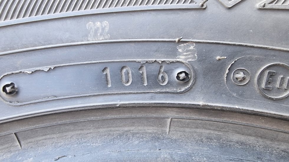 Letní pneu 225/55/16 Falken - 10