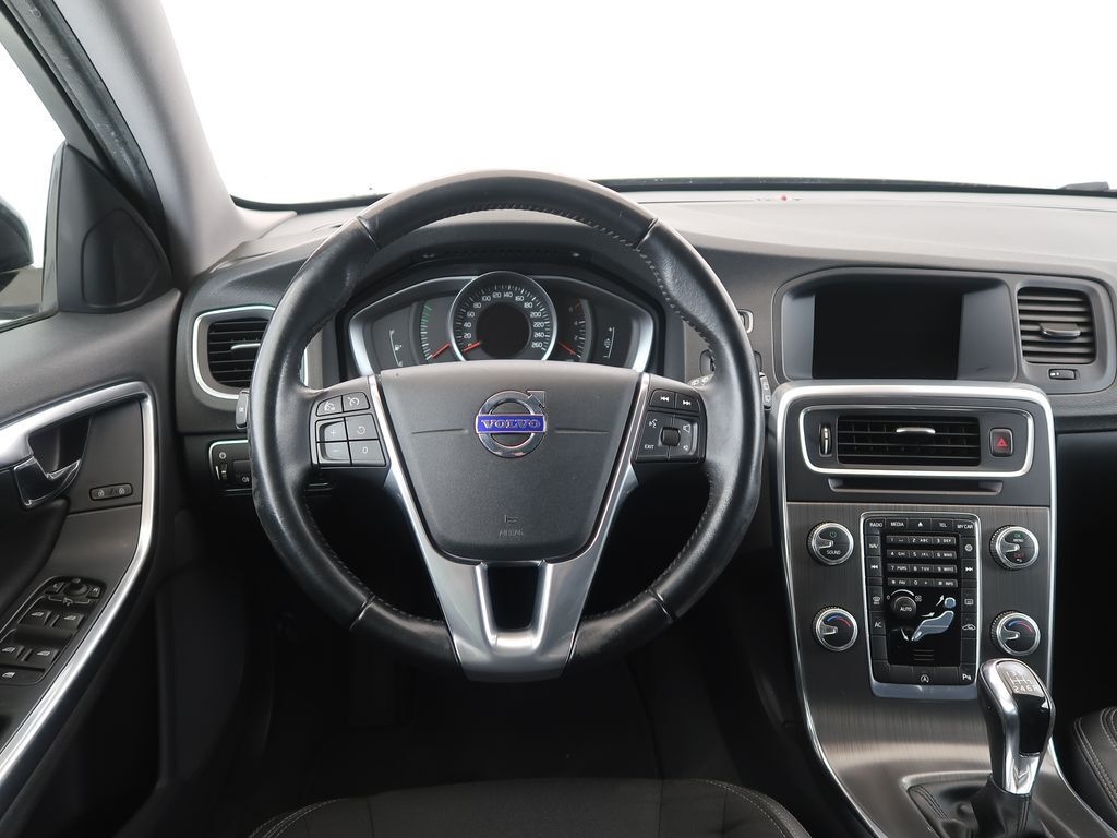 Volvo V60 2.0D4,110kW,Manuál - 10