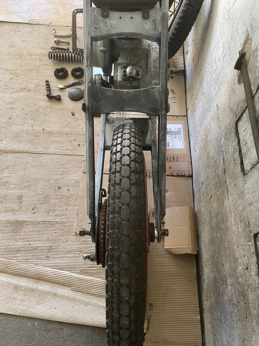 ČZ 250 Tourist - 10