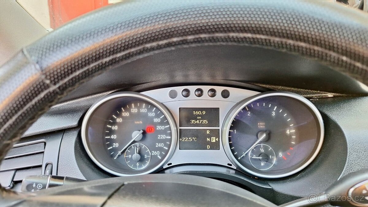 Mercedes-Benz R 320 CDI 4MATIC | 7 míst - 10