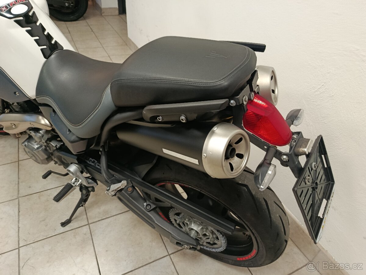 Yamaha MT 03 - 10