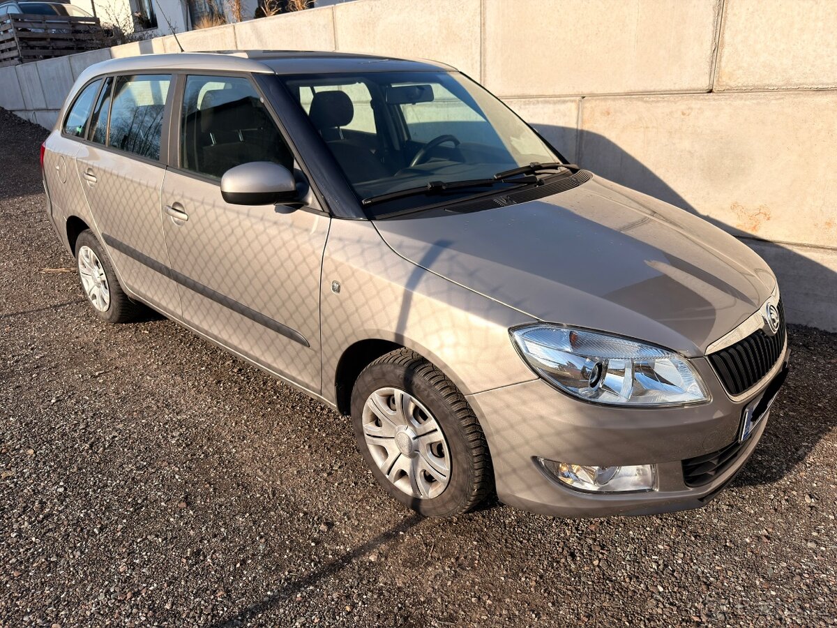 Fabia 2 - 10