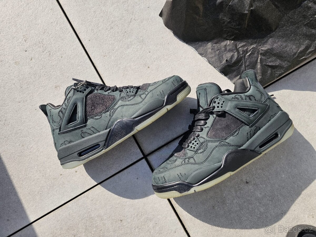 AIR JORDAN 4 RETRO KAWS - 10