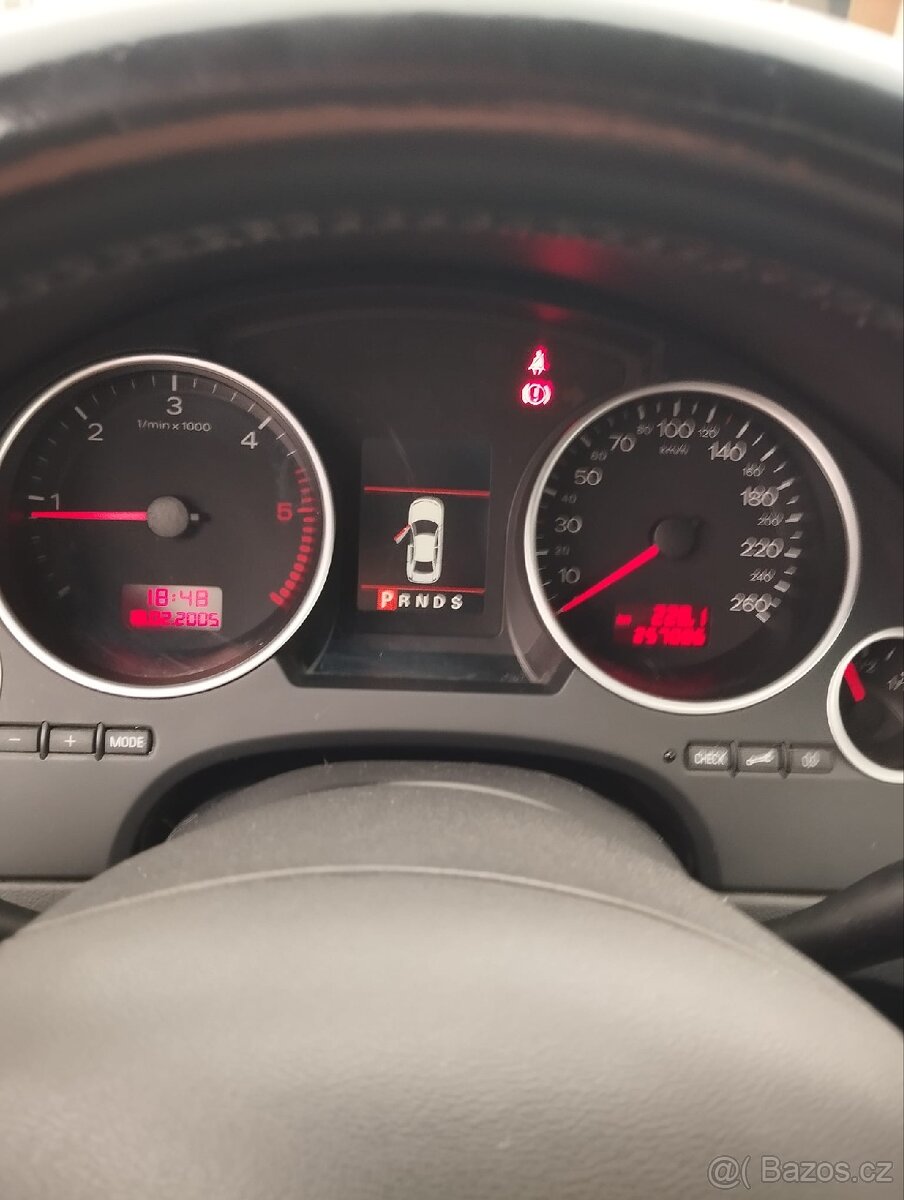 AUDI A4 Cabrio 3,0 TDI quattro TOP - 10