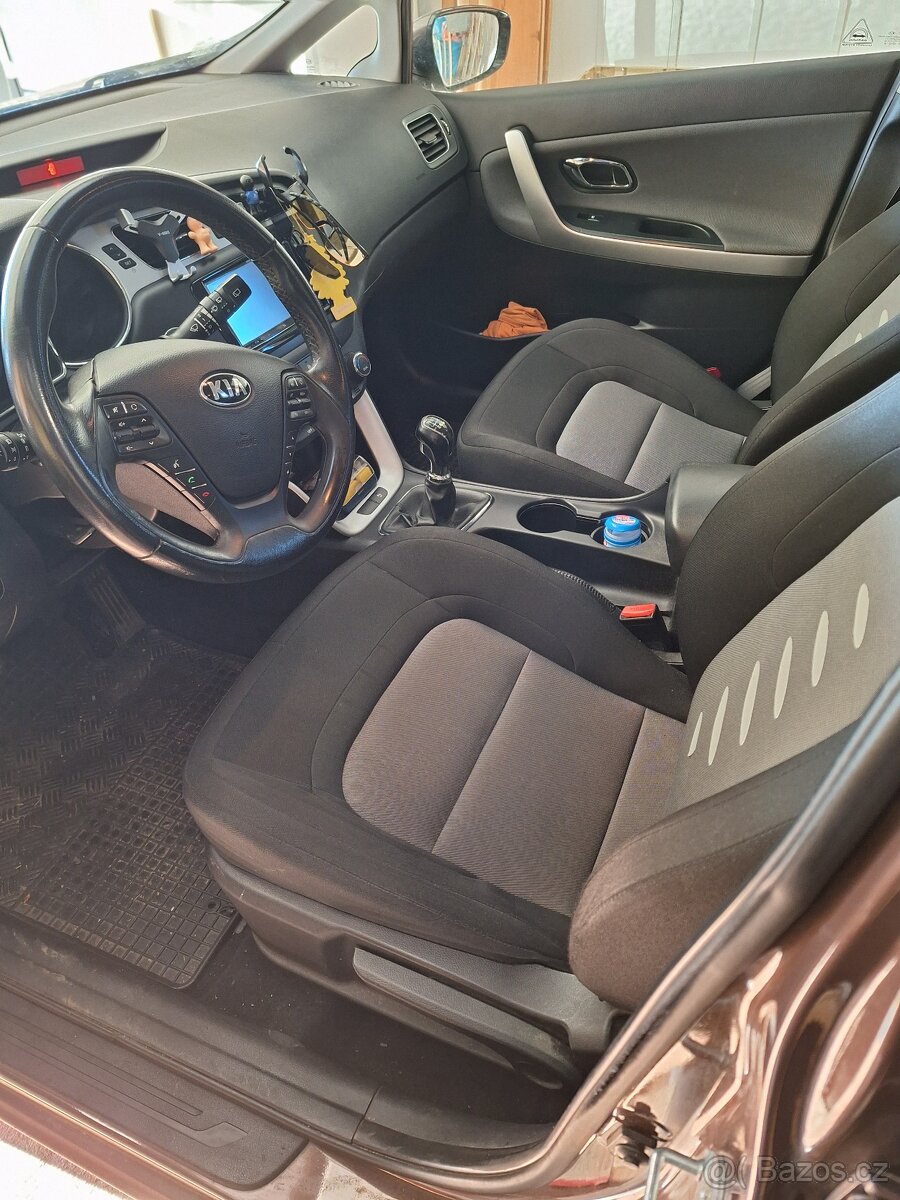 Prodam Kia ceed 1,4 cvvt na lpg - 10