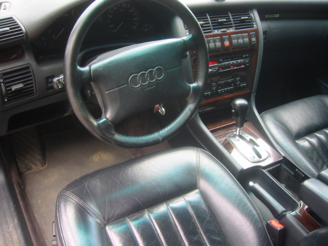 AUDI A8 D2 4.2 220kw quattro tiptronic - díly z vozidla - 10