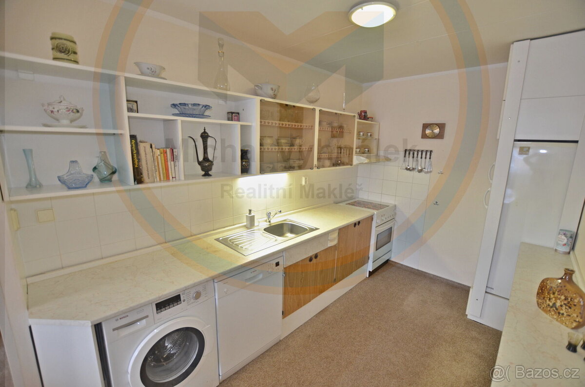 Prodej bytu 3+kk (71 m²) s lodžií a sklepem, Letovská, Praha - 10