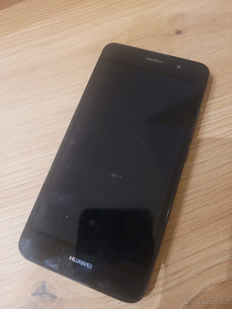 Motorova V3 Razr, HTC, Huawei, Nokia - 10