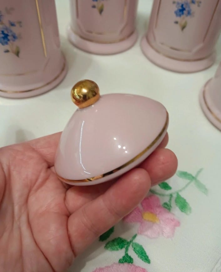 Dózy s poměnkami - 10