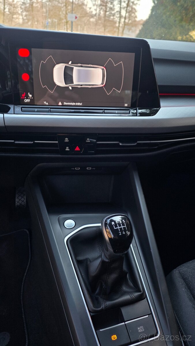 Vw Golf 8 1.5TSi, kombi, 1.majitel, super stav - 10