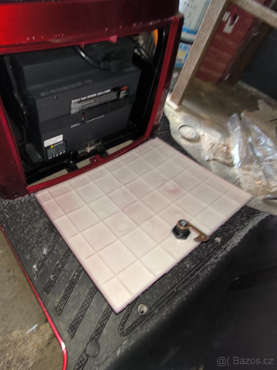 Elektrický invalidní vozík - 10