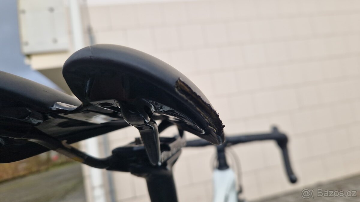 Prodám dámské silniční kolo FOCUS Izalco Race - 10