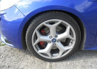 Ford Focus 2,0 ST 184 kW Serviska benzín - 10
