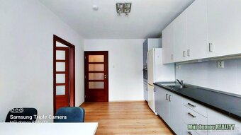 Podnájem byru 1+1, 33,3m2, po kompletní po rekonstrukcí, Pra - 10