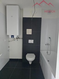 Pronájem bytu 3+kk, rekonstrukce, 65 m2, Žižkovo náměstí - A - 10