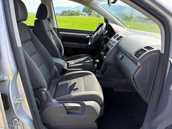 VW Touran 1.9TDI 77kW - R.v. 5/2009 - 7 míst - servis - 10