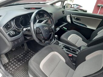 Prodám Kia Ceed kombi 1.6 GDI (benzín), výbava Exclus 8/2014 - 10
