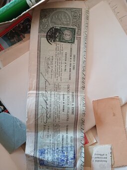 Mix různých dokumentů pohlednic a známek - 10