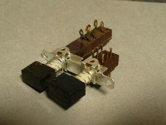 Náhradní díly pro starší elektronické přístroje TESLA a jiné - 10