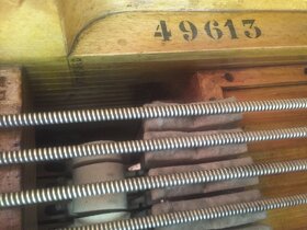 Historický klavír Erard rok výroby 1875 - 10