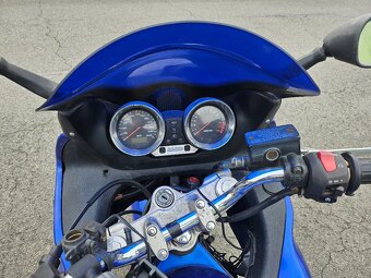 Suzuki bandit 600 S - 10