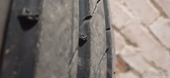 Pneu letni 225 50 17 - 10