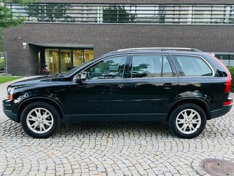 Volvo XC90 2.4D5 136KW 4x4 AUTOMAT NAVI SENZORY SERVISKA - 10