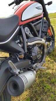 Ducati Scrambler Icon 800 2021 - 10