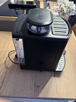 Kávovar KRUPS EA819N10 Arabica Latte - 10