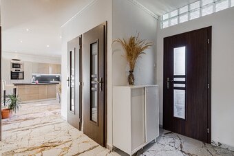 Prodej bytu 3+1 75 m² Římská, Kladno - 10