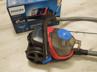 Bezsáčkový Podlahový vysavač Philips PowerPro Compact ZÁRUKA - 10